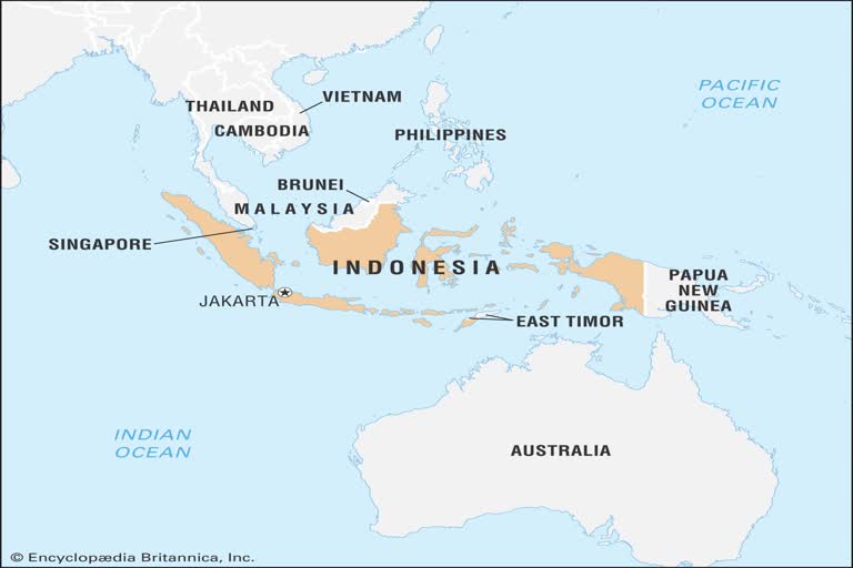 Indonesia issues tsunami warning after earthquake  earthquake near Flores Island  ഇന്തോനേഷ്യ സുനാമി മുന്നറിയിപ്പ്  ഫ്ലോറസ് ദ്വീപിൽ ഭൂചലനം