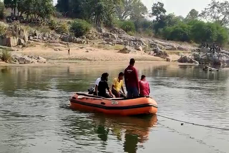 divers took out body of minor after 48 hours