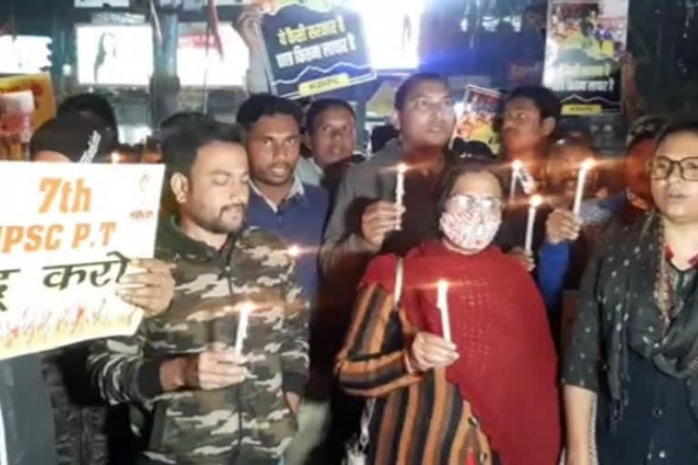 JPSC candidates took out candle march in ranchi