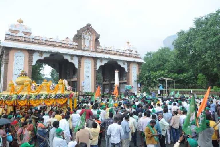 amravati-farmers-visiting-tirumala-today