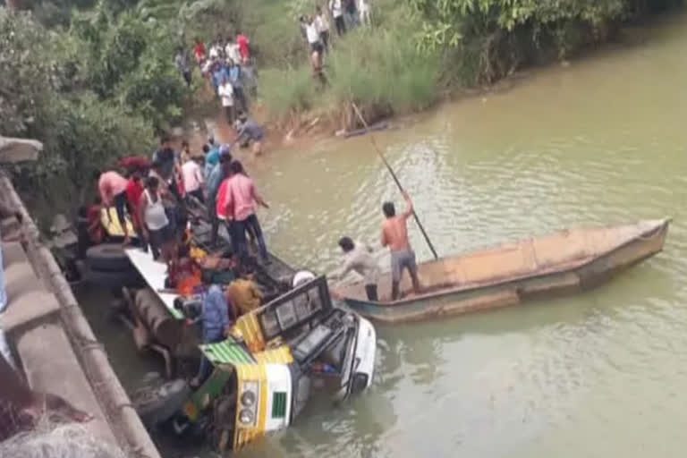 RTC BUS CRASHED INTO A RIVER AT JANGAREDDYGUDEM OF WEST GODAVARI DISTRICT