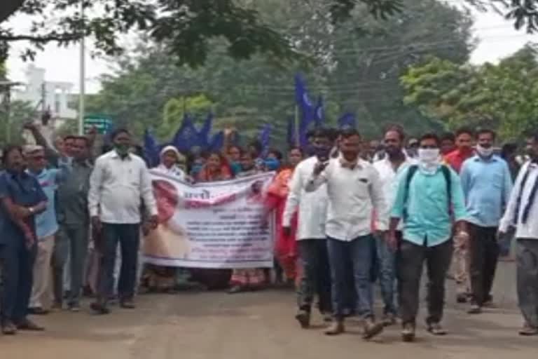 Construction labourer agitation