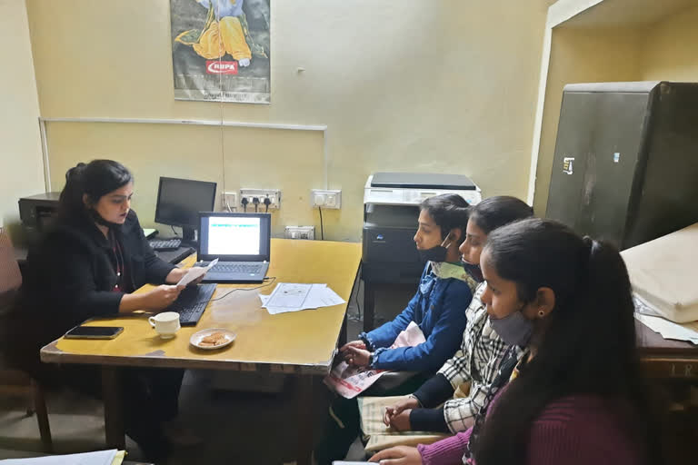 interview of private companies in employment office hamirpur