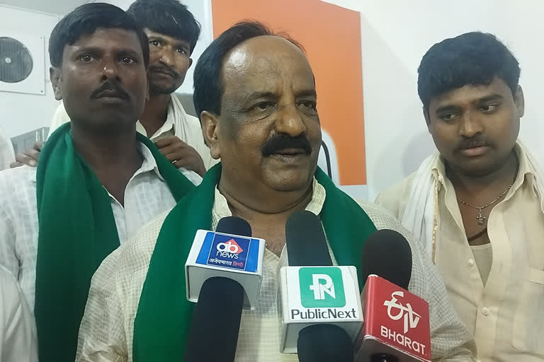 NH Konareddy joins Congress