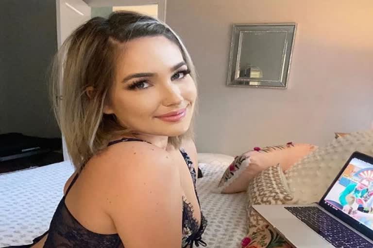 90 Day Fiance star selling farts, స్టిఫెనీ మ్యాటో