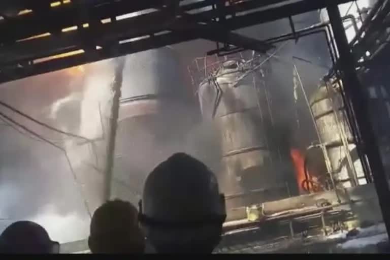 Gujarat chemical factory blast, రసాయన కర్మాగారంలో భారీ పేలుడు