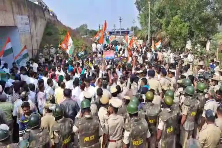 Youth Congress hold protest march