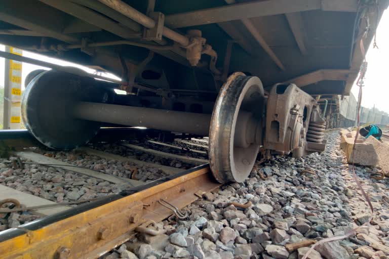 Goods Train Derail in Durg