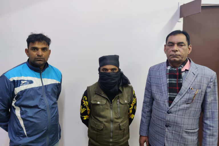 delhi police arrested auto lifter who stayed in tihar