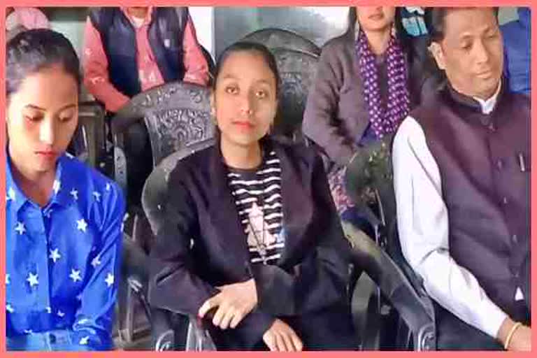 a-brave-girl-from-lakhimpur-has-become-a-role-model-for-other-specially-capable-people