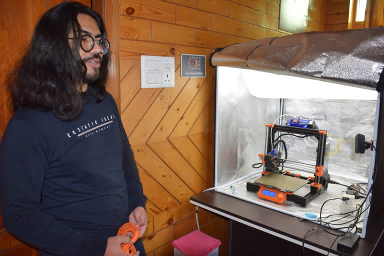 Vipul making products with 3D printers