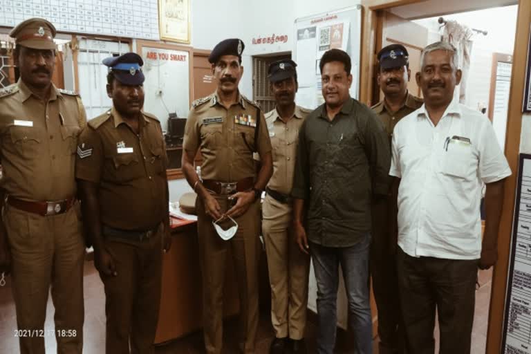 காவல் நிலையத்தை டிஜிபி சைலேந்திரபாபு திடீர் சோதனை