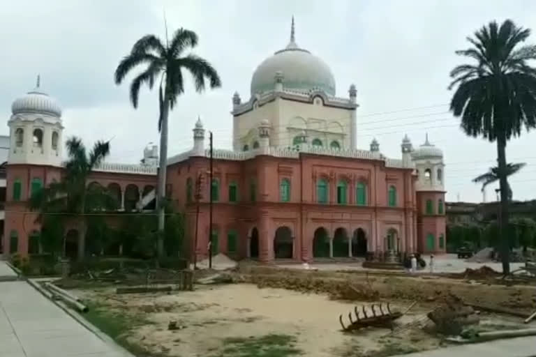 Madaris Islamia Meeting In Saharanpur: 'مدارسِ اسلامیہ ملت اسلامیہ کی تعمیر وحفاظت کے اہم ادارے ہیں'