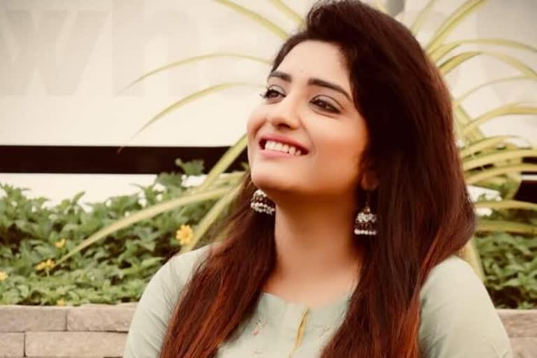 Actress Manosi Sengupta বলিউডে পা মানসীর