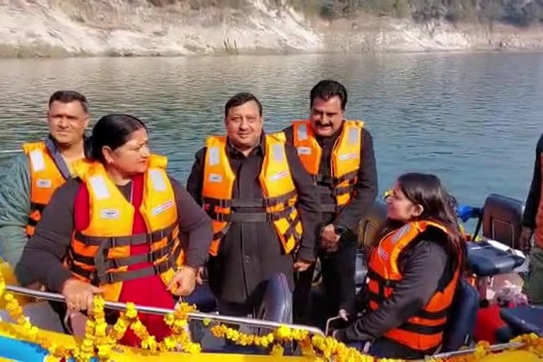 Water sports started in Gobind Sagar Lake una