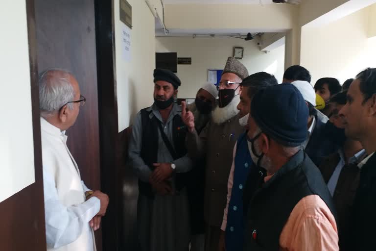 the construction of a minority hostel on the site of the cemetery:جے پور: قبرستان کی جگہ پر اقلیتی ہوسٹل کے تعمیر کی مخالفت