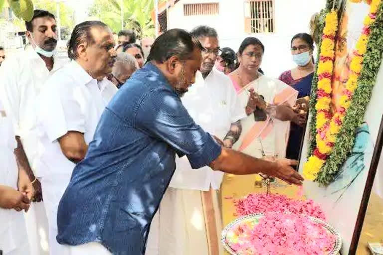 poet sugathakumari death anniversary  p prasad remembers sugathakumari  സുഗതകുമാരിയുടെ ഒന്നാം ചരമ വാര്‍ഷികം  പി പ്രസാദ് സുഗതകുമാരിയെ ഓര്‍ക്കുന്നു  സുഗതകുമാരി അനുസ്മരണ സഭ