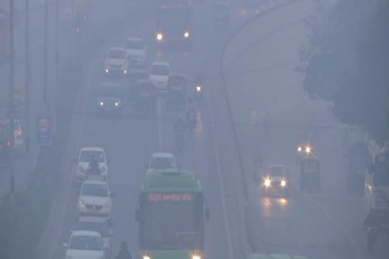 Delhi's air quality in 'very poor' category; AQI at 398