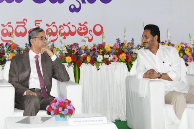 సీజేఐ ఎన్వీ రమణకు రాష్ట్ర ప్రభుత్వం తేనీటి విందు