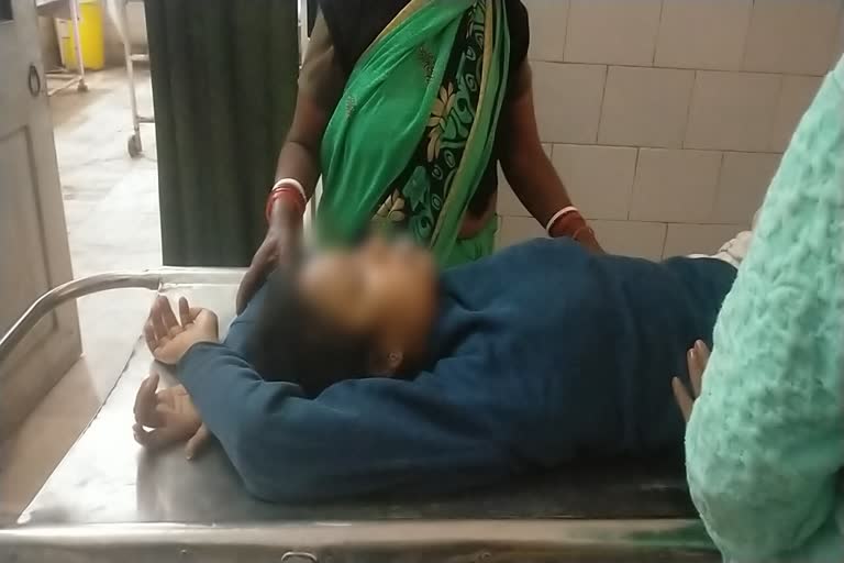 girl-drink-acid-tried-to-commit-suicide-in-giridih