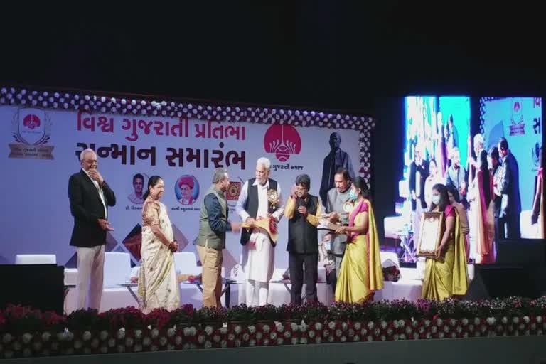 World Gujarati Talent Honor Ceremony :  અમદાવાદમાં વિશ્વ ગુજરાતી પ્રતિભા સન્માન સમારંભનું આયોજન, સરદાર પટેલ પર પુસ્તક લખનારનું સન્માન