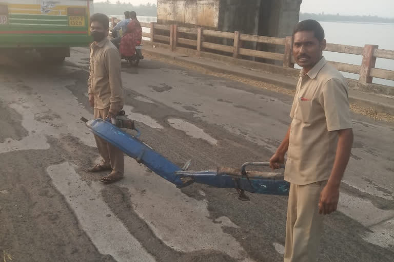 RTC bus bumper suddenly blown out at east godavari