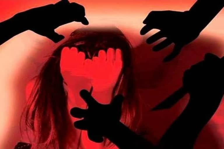 Girl gang raped by minors in Dharwad  Dharwad pocso case  ധാർവാഡിൽ പ്രായപൂർത്തിയാകാത്ത പെൺകുട്ടി കൂട്ടബലാത്സംഗത്തിനിരയായി  കർണാടക പോക്‌സോ കേസ്  minor girl gang raped by minors in karnataka