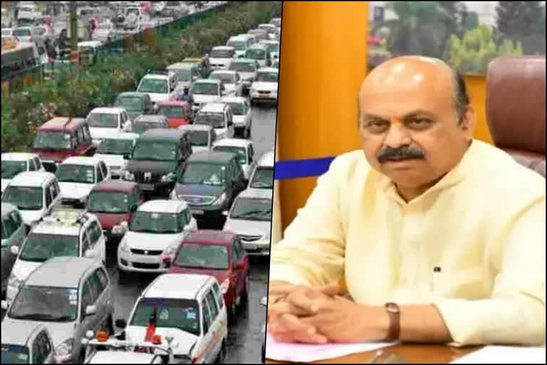 CM basavaraj bommai vehicle stuck in bengaluru traffic jam