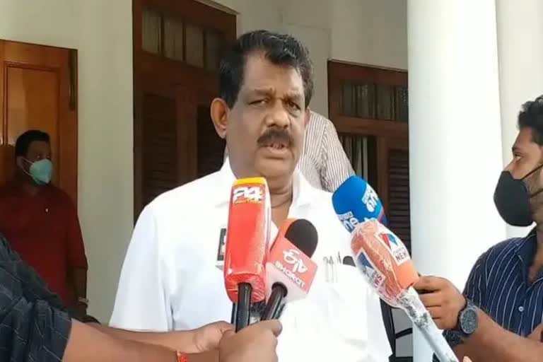 antony raju to hold meeting with auto taxi unions  demand to raise auto taxi fare in kerala  ഗതാഗത മന്ത്രി ഓട്ടോ ടാക്സി യൂണിയനുകളുമായി ചര്‍ച്ച നടത്തും  ഓട്ടോ ടാക്സി നിരക്ക് ഉയര്‍ത്തണമെന്നാവശ്യത്തില്‍ ചര്‍ച്ച  ഓട്ടോ ടാക്സി പണിമുടക്ക്