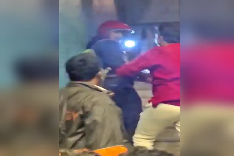 swiggy-boy-assaulted-by-hotel-owner-in-tumkur