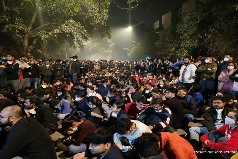 NEET PG exam: Protesting doctors detained in Delhi, fraternity calls for total shutdown