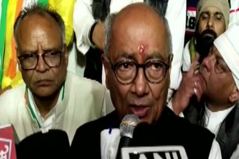 Digvijay Singh on Kalicharan remarks  Digvijay Singh calls Kalicharan Maharaj fake godman  Digvijay Singh on Kalicharan Maharaj  കാളിചരണ്‍ മഹാരാജിന്‍റെ വിവാദ പ്രസ്താവന  കാളിചരണിന്‍റെ പ്രസ്താവനയിലെ പ്രതികരണങ്ങള്‍  കാളിചരണിന്‍റെ പ്രസ്താവനയില്‍ ദിഗ് വിജയ്‌ സിംങിന്‍റെ പ്രതികരണം