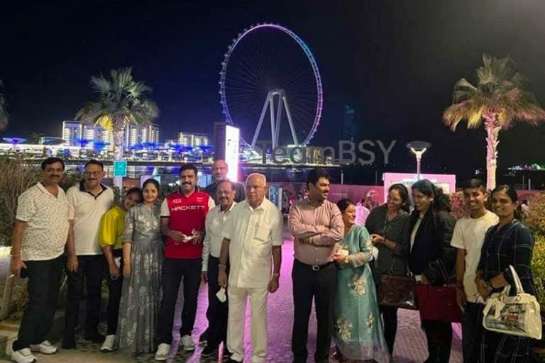 bs yadiyurappa and family enjoying Dubai trip