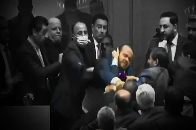 Fight between lawmakers in Jordanian parliament