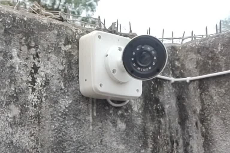 people install CCTV for security: ଲୋକଙ୍କ ପ୍ରୟାସକୁ ସ୍ବାଗତ