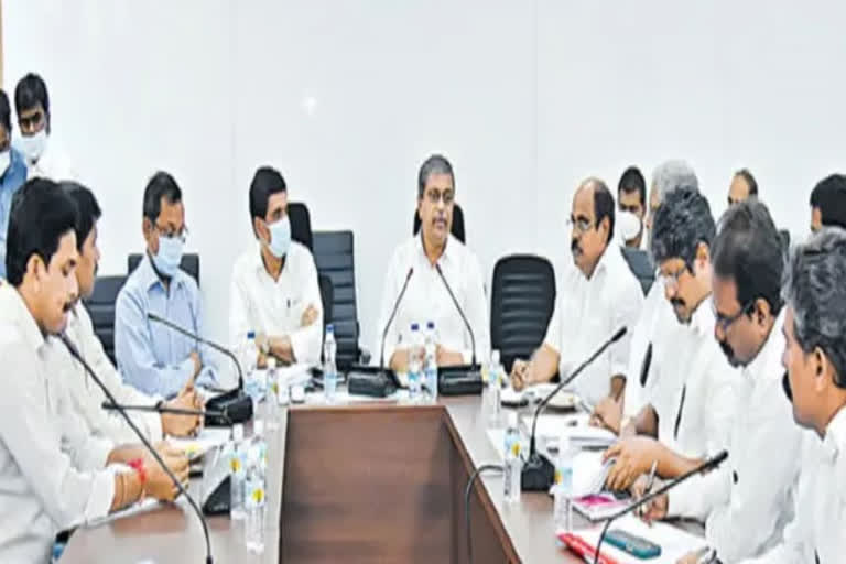 state government will held meeting on PRC issue with employees union