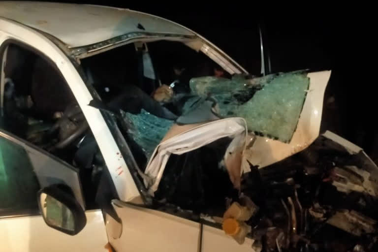 four killed in mp highway accident