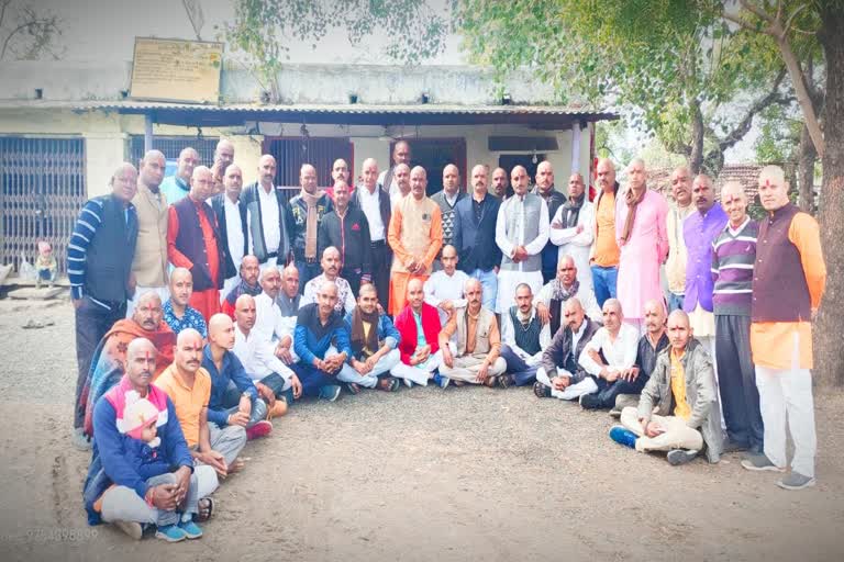 heads of 96 people shaved In Deori Khawasa village of neemuch