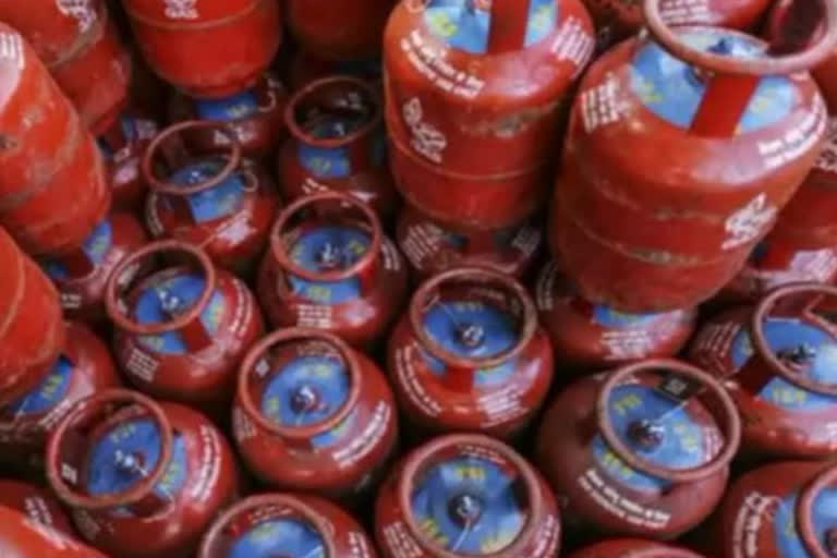 indian-oil-rate-of-lpg-commercial-lpg-cylinder-cheaper-by-100-rupees