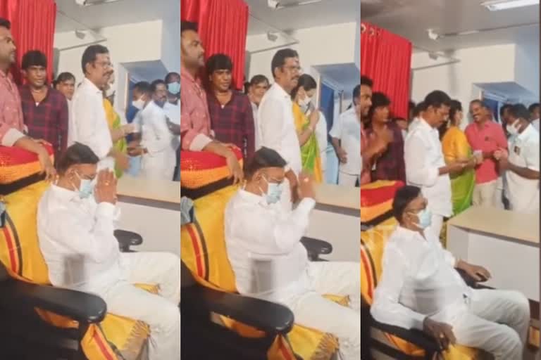 புத்தாண்டு 2022: தொண்டர்களைச் சந்தித்து விஜயகாந்த் வாழ்த்து