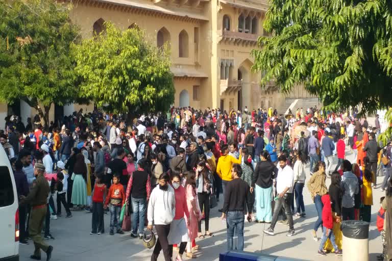 Tourist In Jaipur