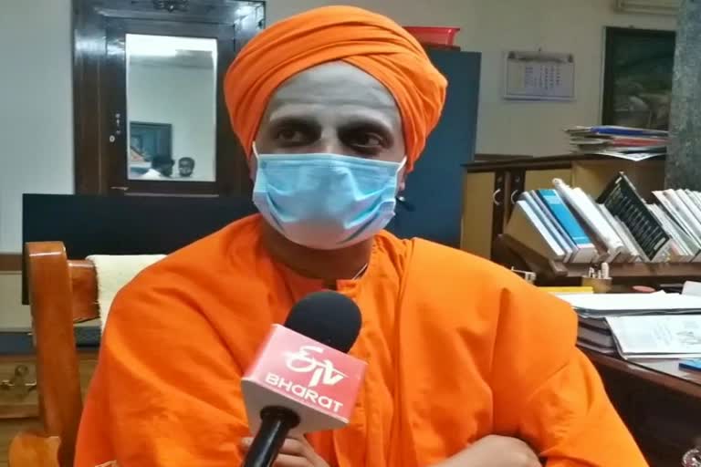 Siddaganga Math Swamiji talks about corona awareness