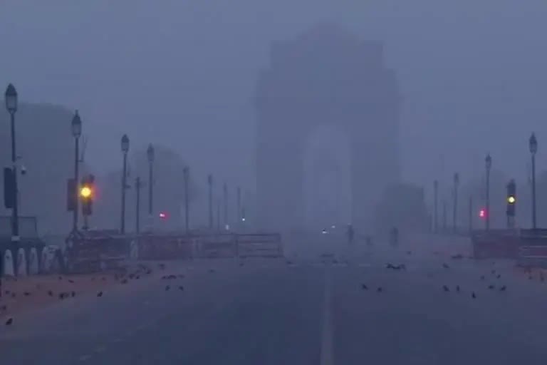 Delhi Pollution: ବିଷ ପାଲଟୁଛି ଦିଲ୍ଲୀ ବାୟୁ, ୩୬୨ରେ ପହଞ୍ଚିଲା AQI