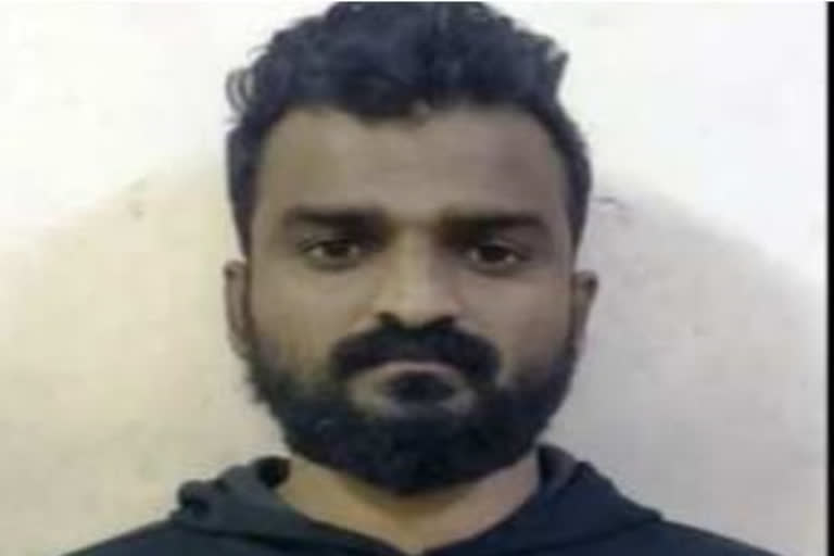 notorious burglar Escape Karthik involved in 80 cases  Bengaluru city police nabs ‘Escape Karthik’  80 തവണ മോഷണക്കേസില്‍ പ്രതിയായ ആള്‍ ബെംഗളൂരുവില്‍ പിടിയില്‍  കുപ്രസിദ്ധ പ്രതി 'എസ്‌കേപ്പ് കാര്‍ത്തിക്' പിടിയില്‍  ബെംഗളൂരു ഇന്നത്തെ വാര്‍ത്ത  കര്‍ണാടക ഇന്നത്തെ വാര്‍ത്ത  notorious burglar arrested in Bengaluru