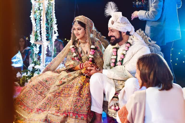 Mohit Raina ties  knot with Aditi singh