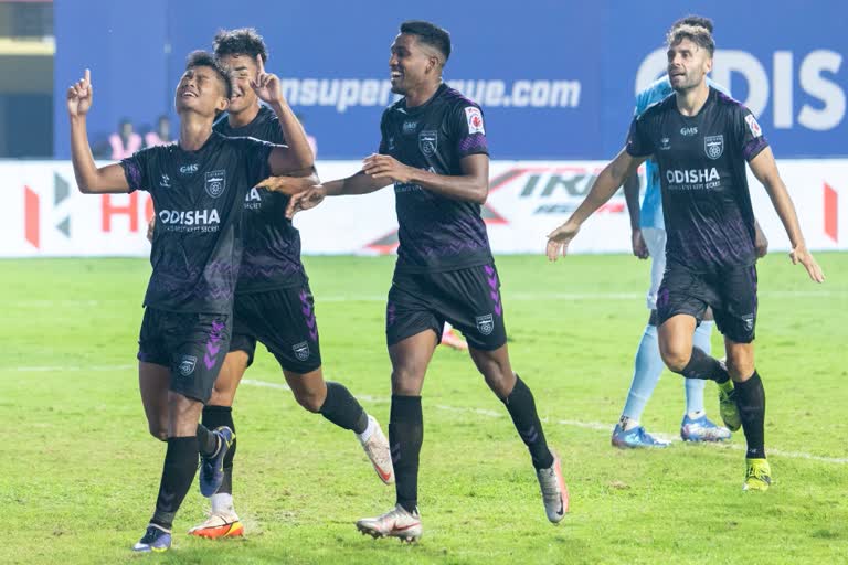 Odisha FC defeat Mumbai City  ISL 2021-22  ഇന്ത്യൻ സൂപ്പർ ലീഗ് 2021-22  Jerry Mawihmingthanga score double  മുംബൈ സിറ്റിയെ അട്ടിമറിച്ച് ഒഡീഷ എഫ്‌സി  ജെറി മാവിമിങ്‌താങക്ക് ഇരട്ട ഗോൾ  തകർപ്പൻ ജയവുമായി ഒഡീഷ എഫ്‌സി  ISL UPDATE