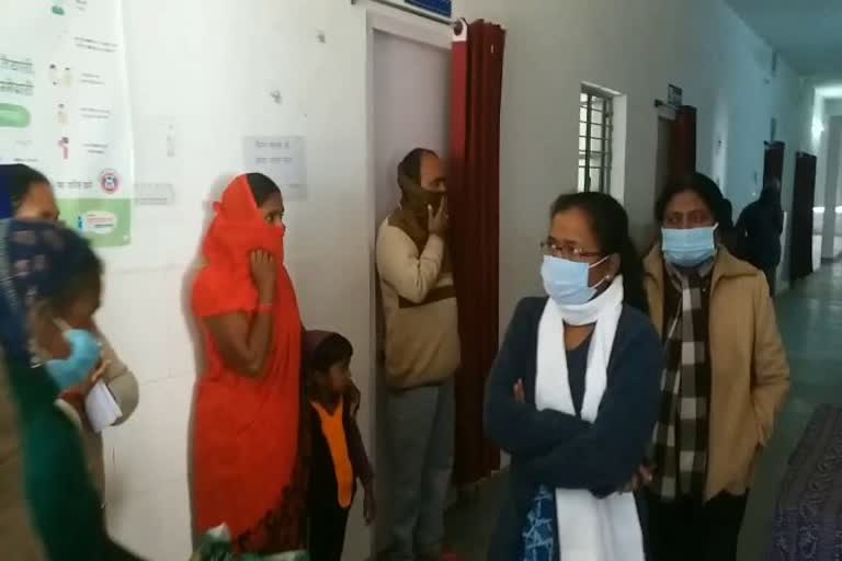 surprise inspection of Barkatha Health Center
