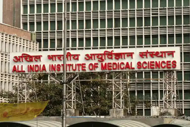 AIIMS cancels doctors' winter vacation amid Covid surge