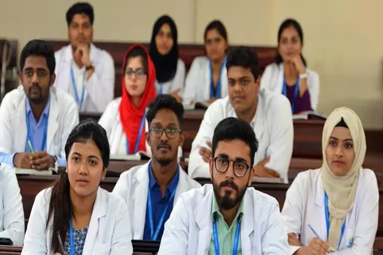 எம்பிபிஎஸ், பிடிஎஸ் படிப்பில் சேர்வதற்கு 35 ஆயிரம் மாணவர்கள் விண்ணப்பம்!