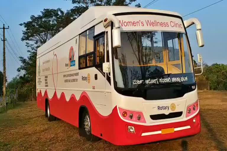 Mobile clinic bus